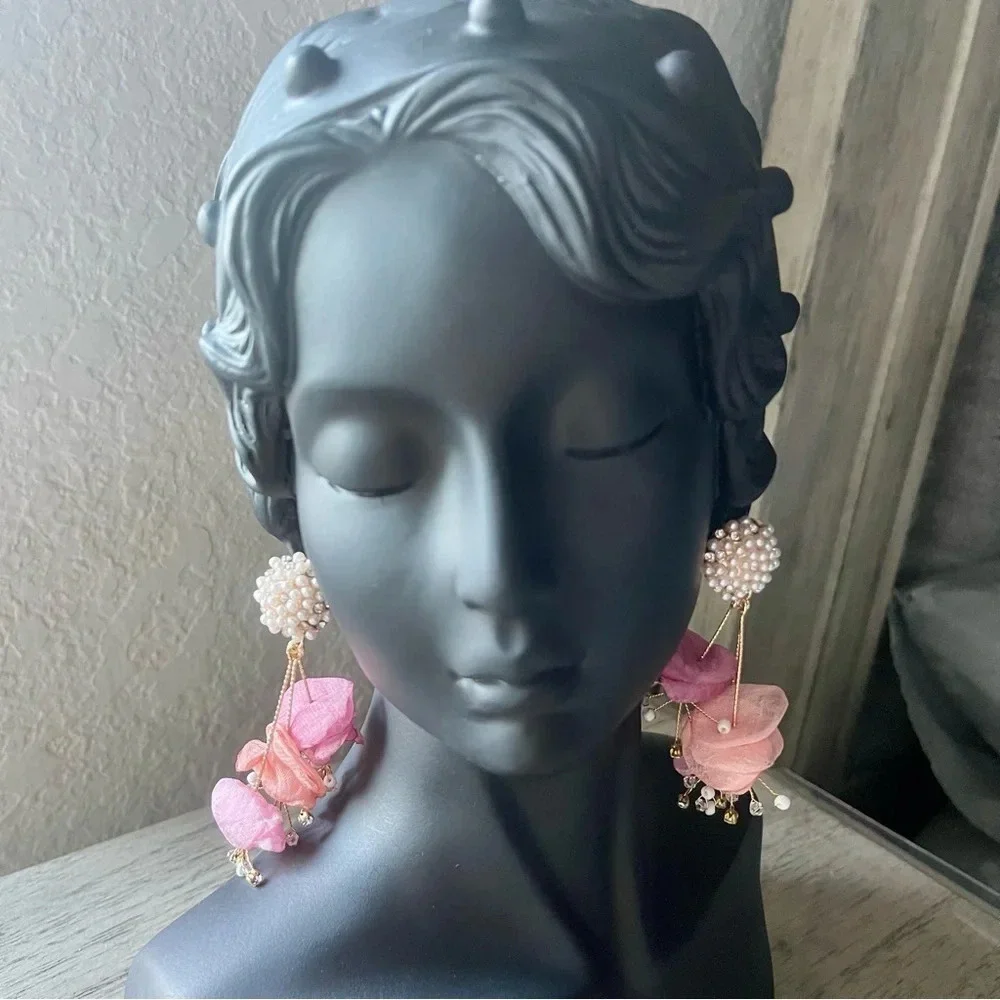 New! Pink and White Pearls Princess Flower Power Earring